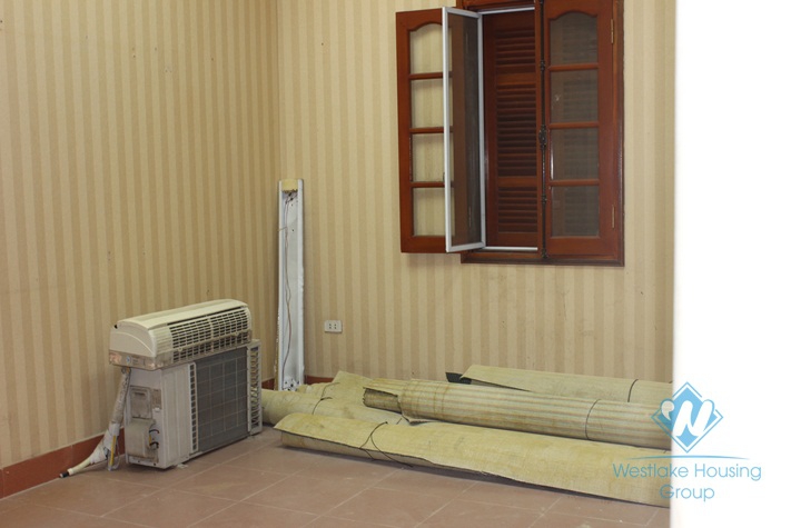 Unfurnished house available for rent in Nghi Tam street, Tay Ho, Hanoi